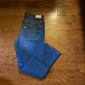 Levi Cropped Jeans